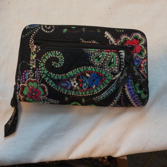 Vera Bradley Wallet Turn Lock Accordion w/ Zip Black Paisley NWT - Picture 1 of 6